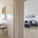 Апартаменты Belvedere Walking Distance From Train Station *