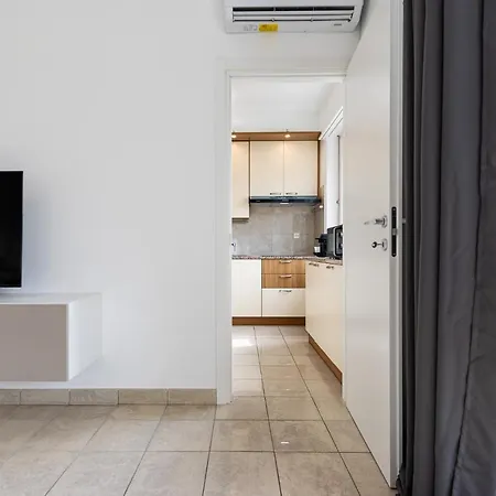 Belvedere Walking Distance From Train Station