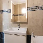 Belvedere Walking Distance From Train Station Appartement
